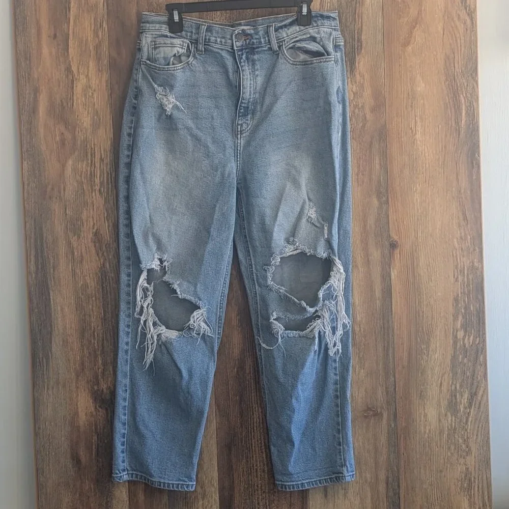 Cello Destroyed Mom Straight Jeans 17/33